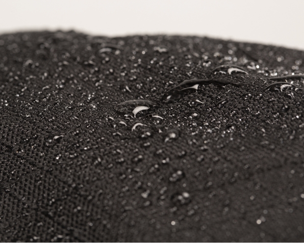 Back on Track Hunde-Regendecke Allwetterdecke mit leichter Füllung 21-34 cm