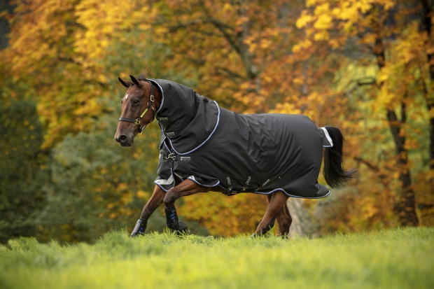 Abverkauf!!! Horseware Amigo Bravo 12 plus medium mit Halsteil Black / Strong Blue
