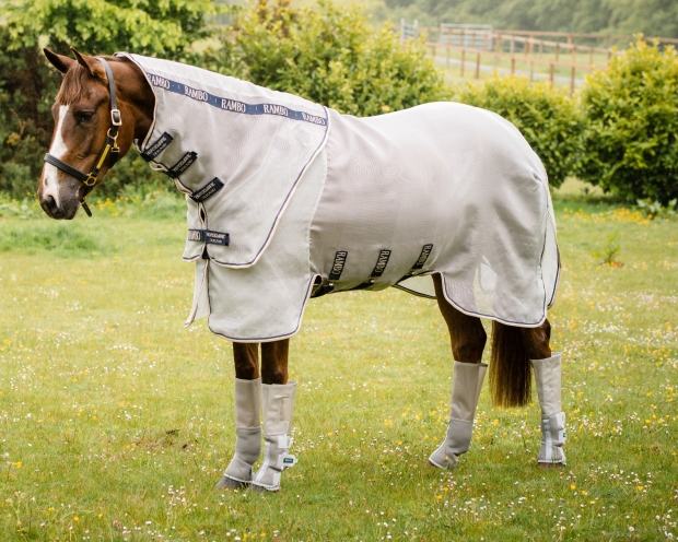 Abverkauf!!! Horseware Rambo Protector Fliegendecke siler/ navy Plus Halsteil