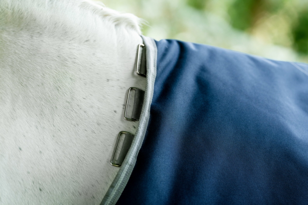 Abverkauf!!! Horseware Amigo Bravo 12 lite 50g Regendecke Navy T-Verschluss