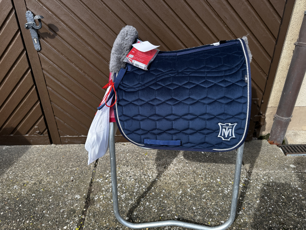 Mattes Schabracke Correction Dressur navy Samt L spine free