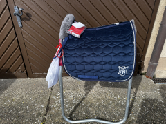 Mattes Schabracke Correction Dressur navy Samt L spine free